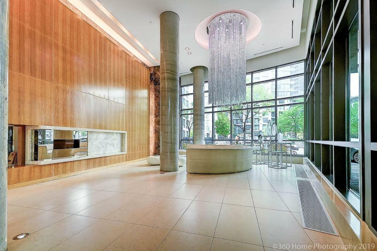 30 Off Lake View Property Heart Of Downtown Toronto Exterior foto